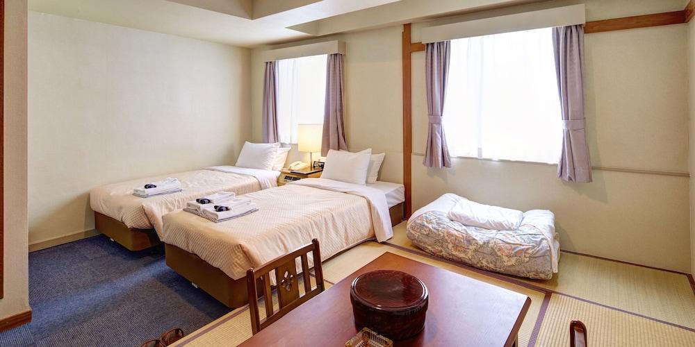 Okinawa Sun Plaza Hotel Наха Экстерьер фото